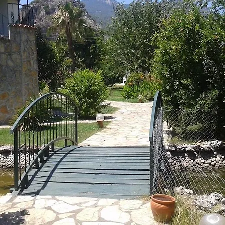 Club Mel Szálloda 3*