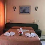 Club Mel Hotel