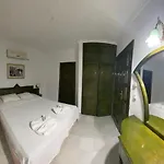 Club Mel Hotel