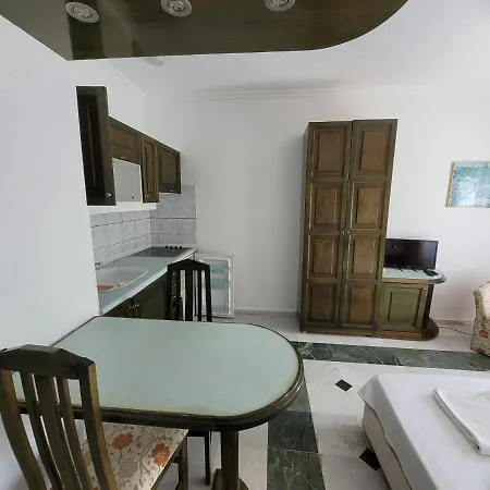 Club Mel فندق مرمريس