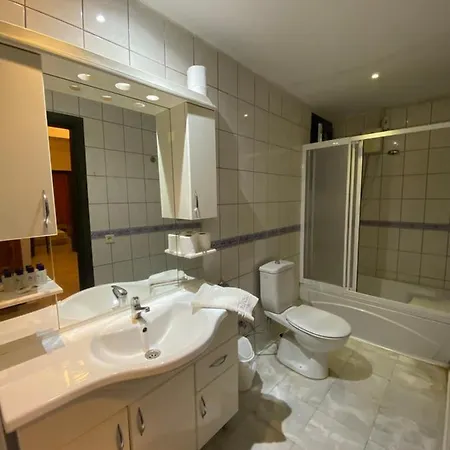 Club Mel מרמריס