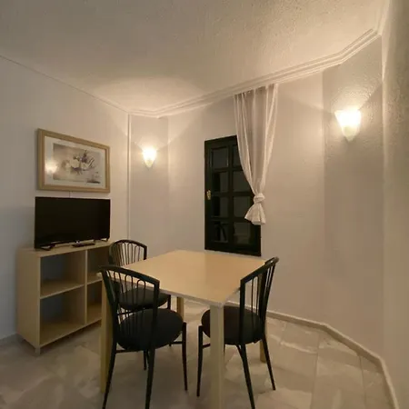 Club Mel Hotel 3*
