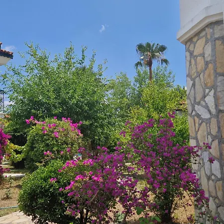 מלון Club Mel 3*