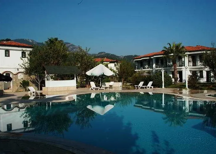 Club Mel فندق 3*